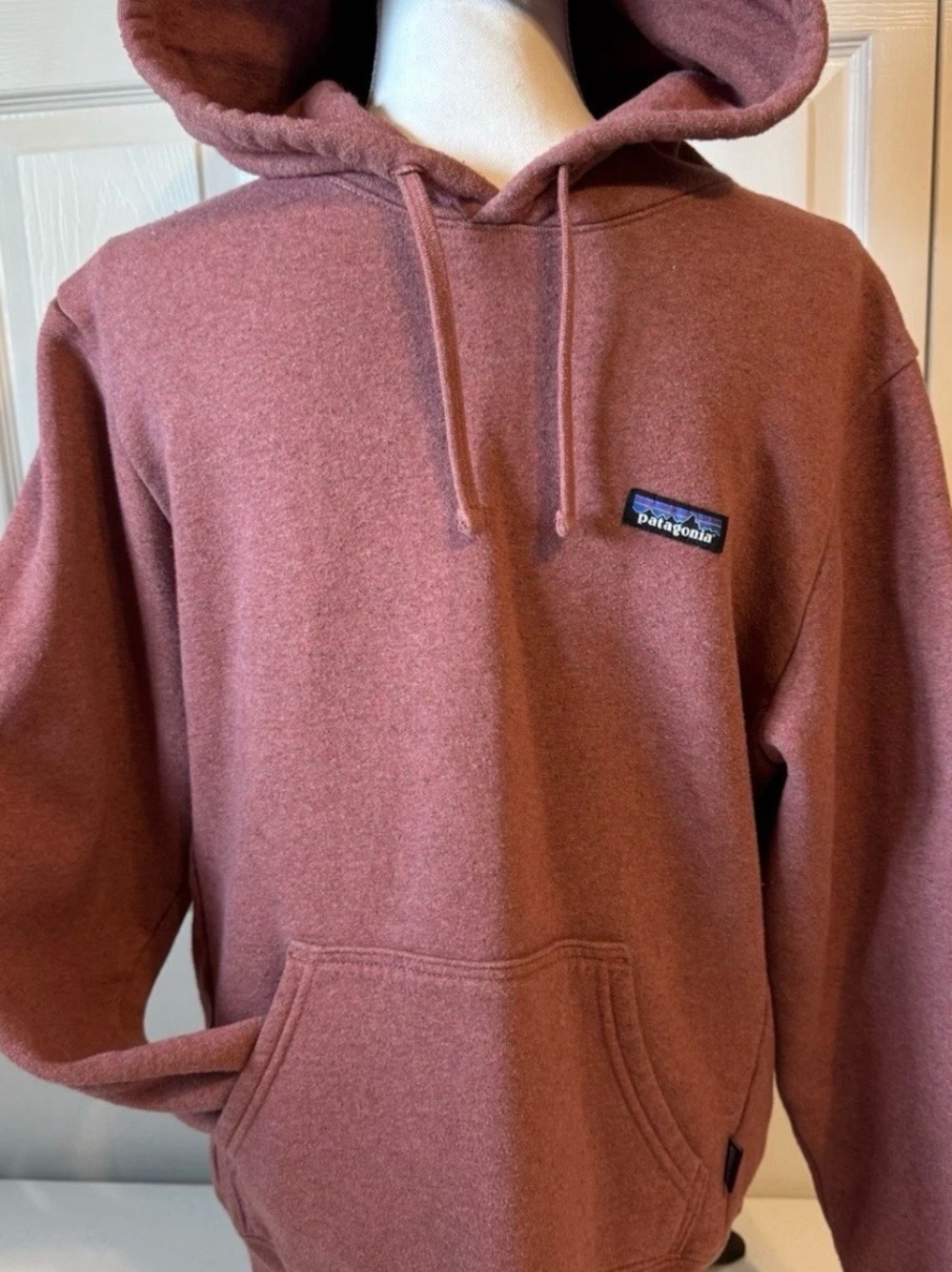 Patagonia Men’s S P-6 Label Uprisal Hoodie Barn Red Recycled Pullover 39611